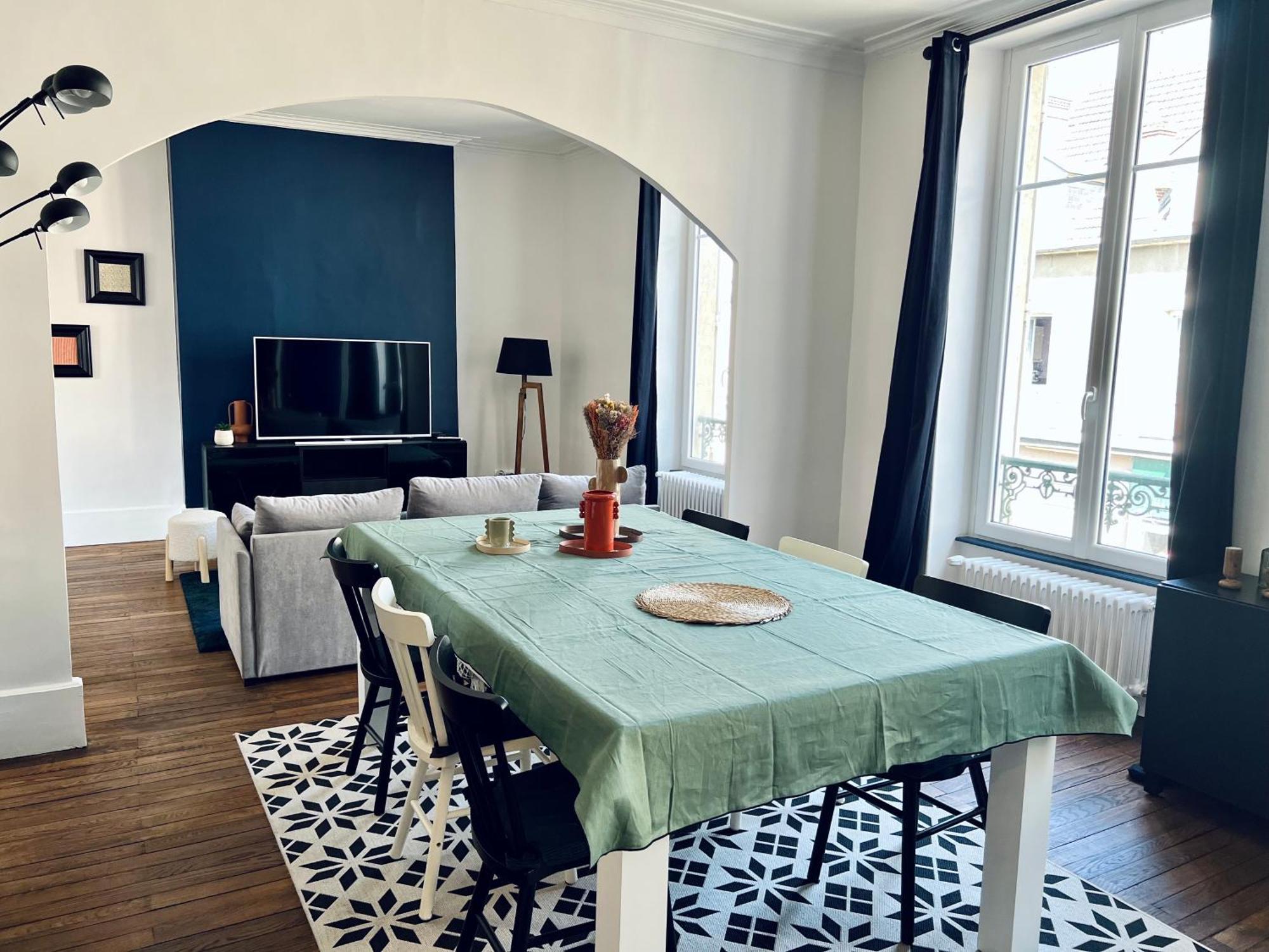Le General: Prestigious Apartment with Billiards and Private Parking Nevers Exterior photo