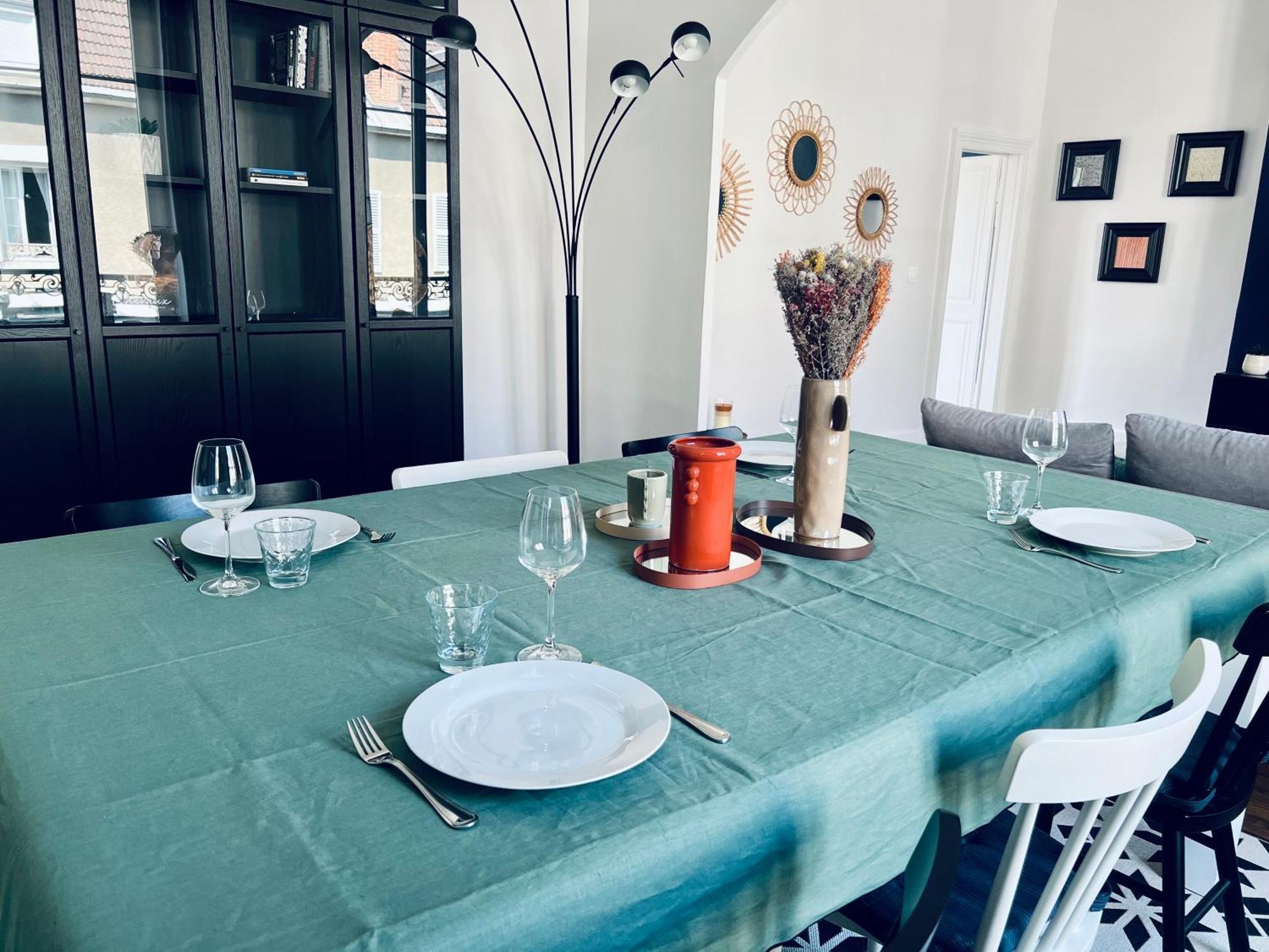 Le General: Prestigious Apartment with Billiards and Private Parking Nevers Exterior photo